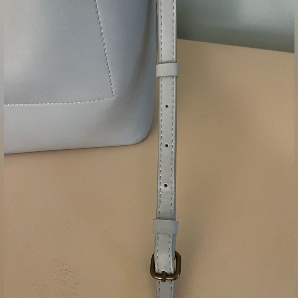 J. Crew Light Blue Bucket Bag Crossbody With Adjustable Straps - Picture 3 of 7